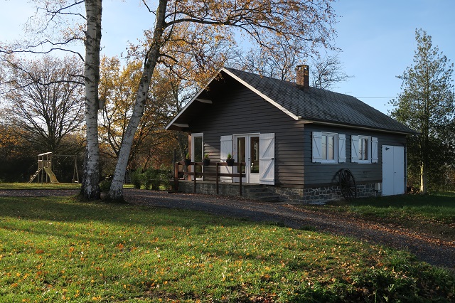 Josiane et Jean-Pierre vous accueillent au Gîte Chalet d'Awenne