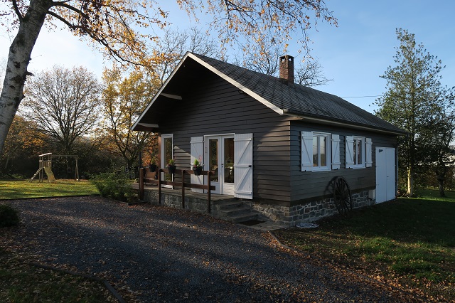 Josiane et Jean-Pierre vous accueillent au Gîte Chalet d'Awenne